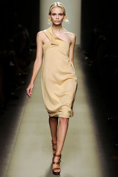 Look 14